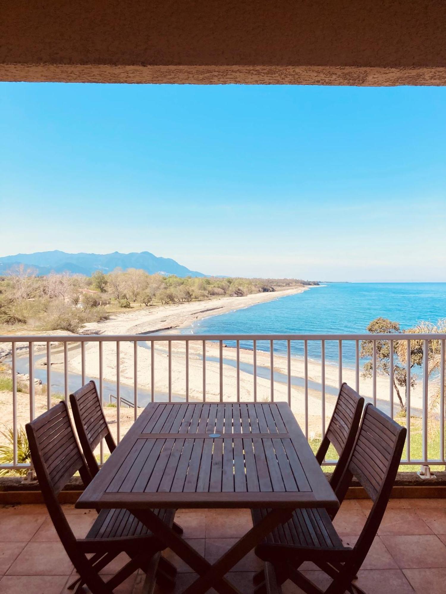 Punta Di Mare Aparthotel Linguizzetta Екстериор снимка