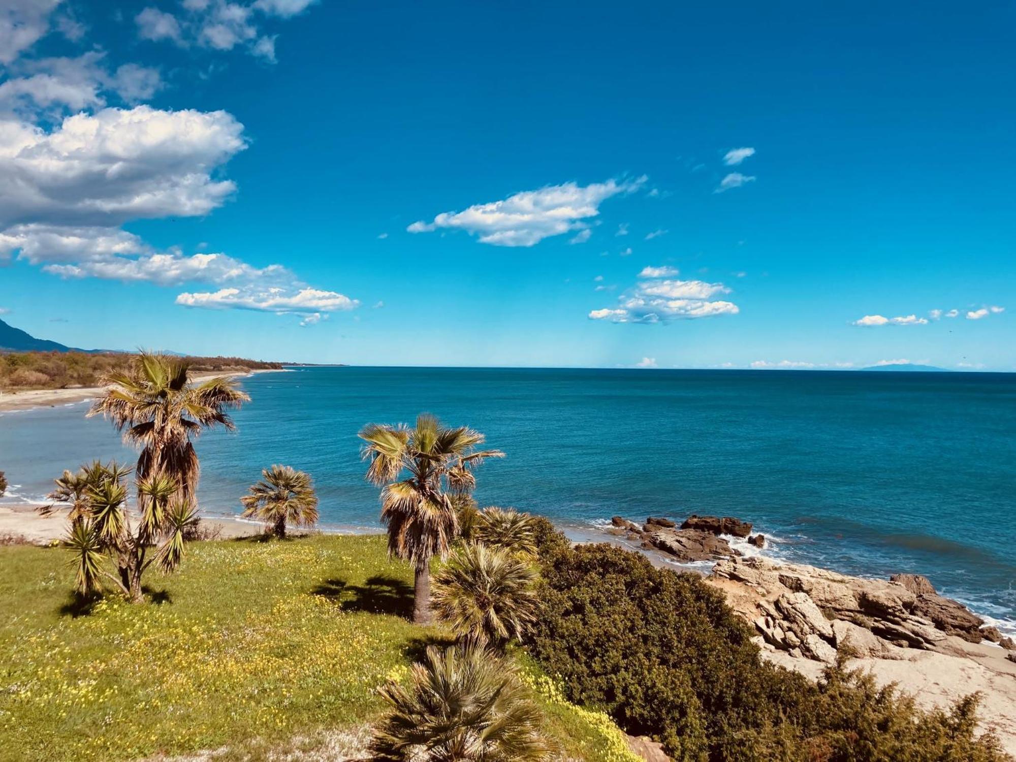 Punta Di Mare Aparthotel Linguizzetta Екстериор снимка